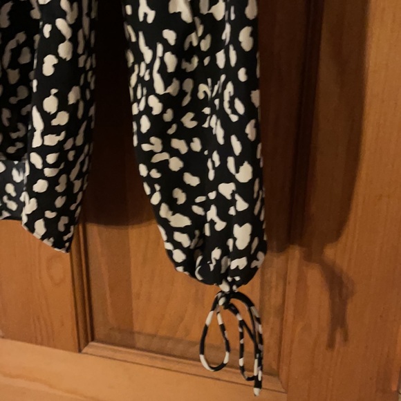 Bardot - leopard blouse size L - Picture 3 of 3